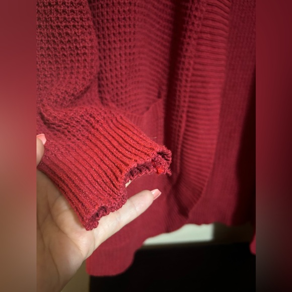 Like new red knitted cardigan w/ pockets- size l/xl - Picture 6 of 10